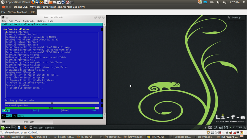 Opensuse install in VMplayer.png